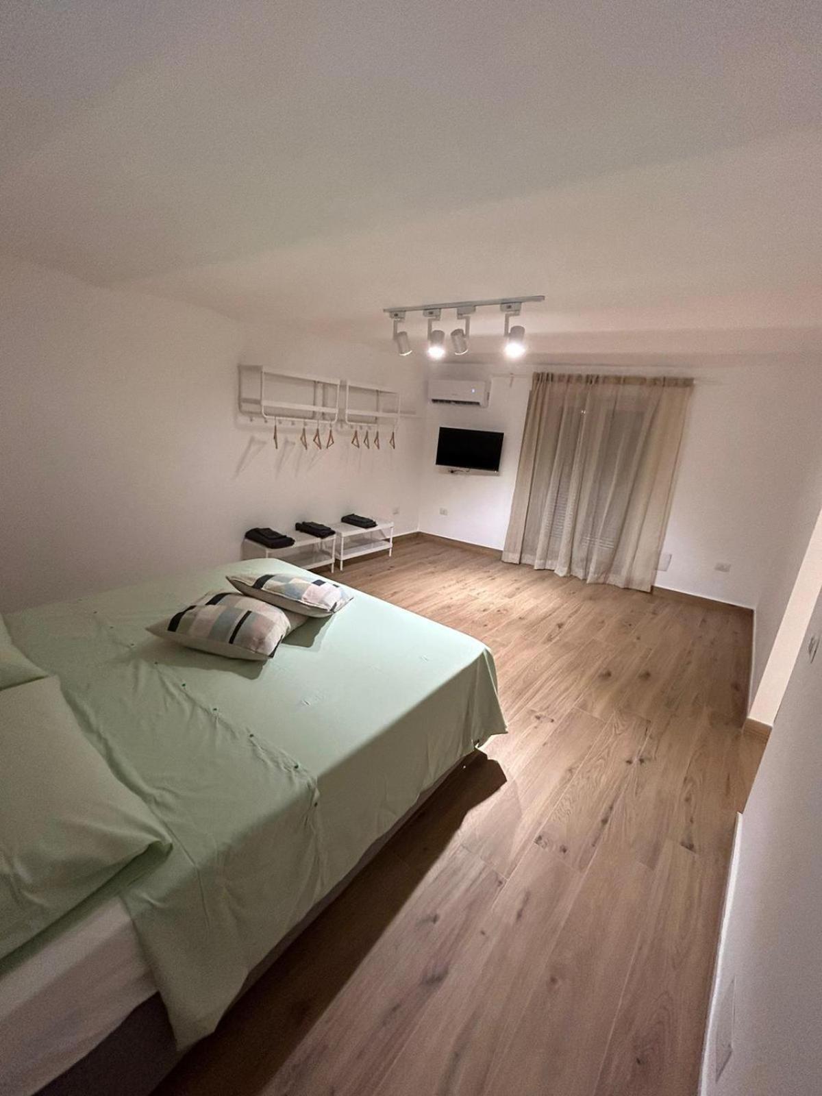 Apartment La Casa Di Vincenzo Naples